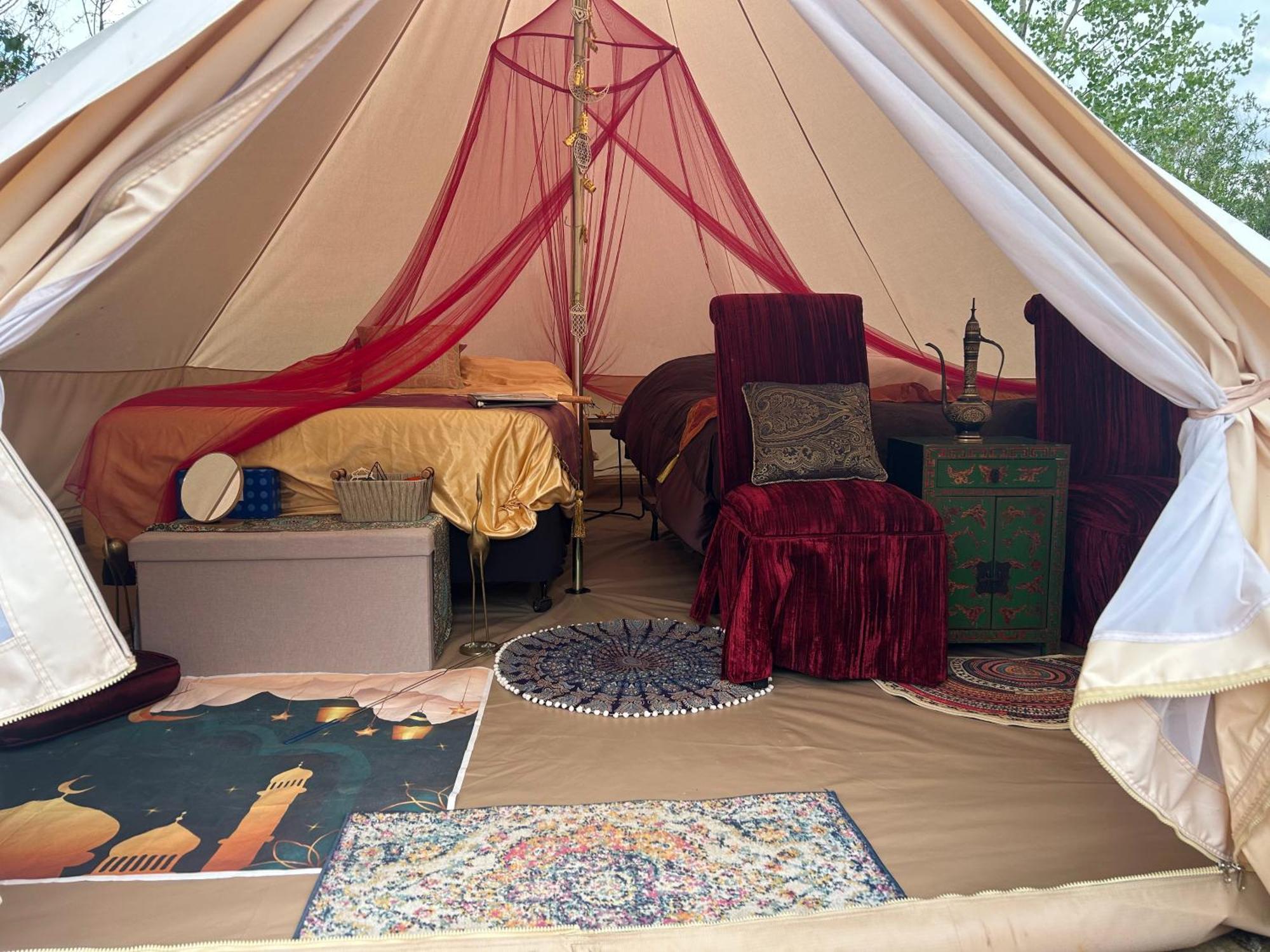 #Y7 Whole New World Yurt 호텔 드럼헬러 외부 사진